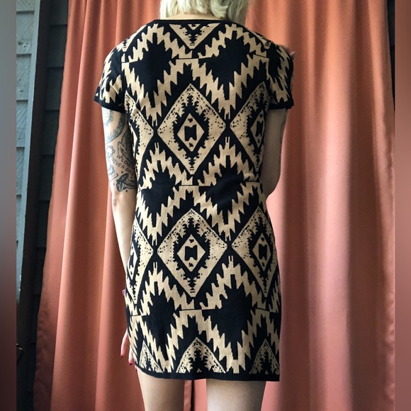 cozy patterned mini “sweater” dress - Picture 4 of 4